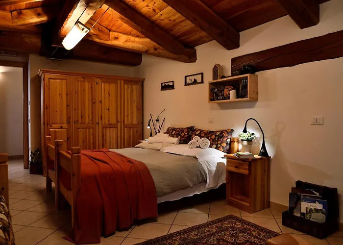 Rifugio Lou Lindal 호텔 *