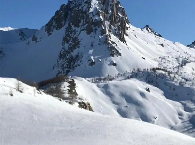 Rifugio Lou Lindal 카노시오